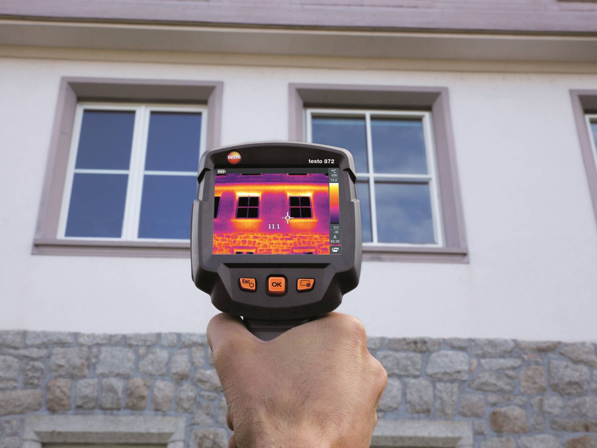 Thermography application energy efficiency of buildings