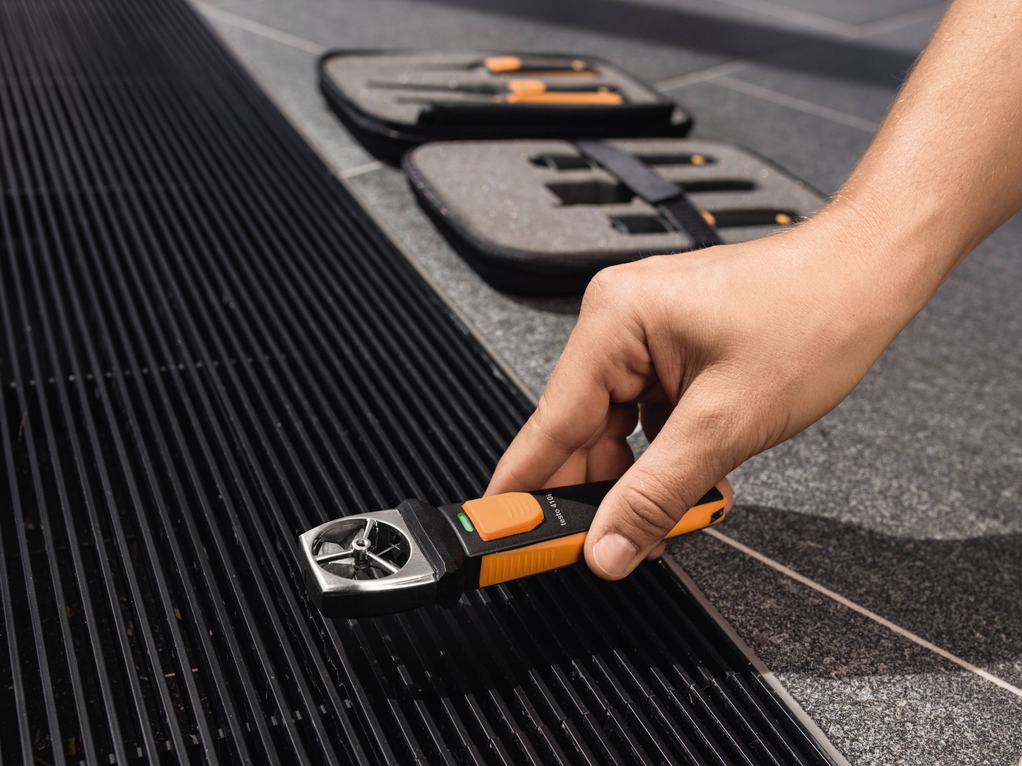 testo-410i-smart-case-horiz.jpg