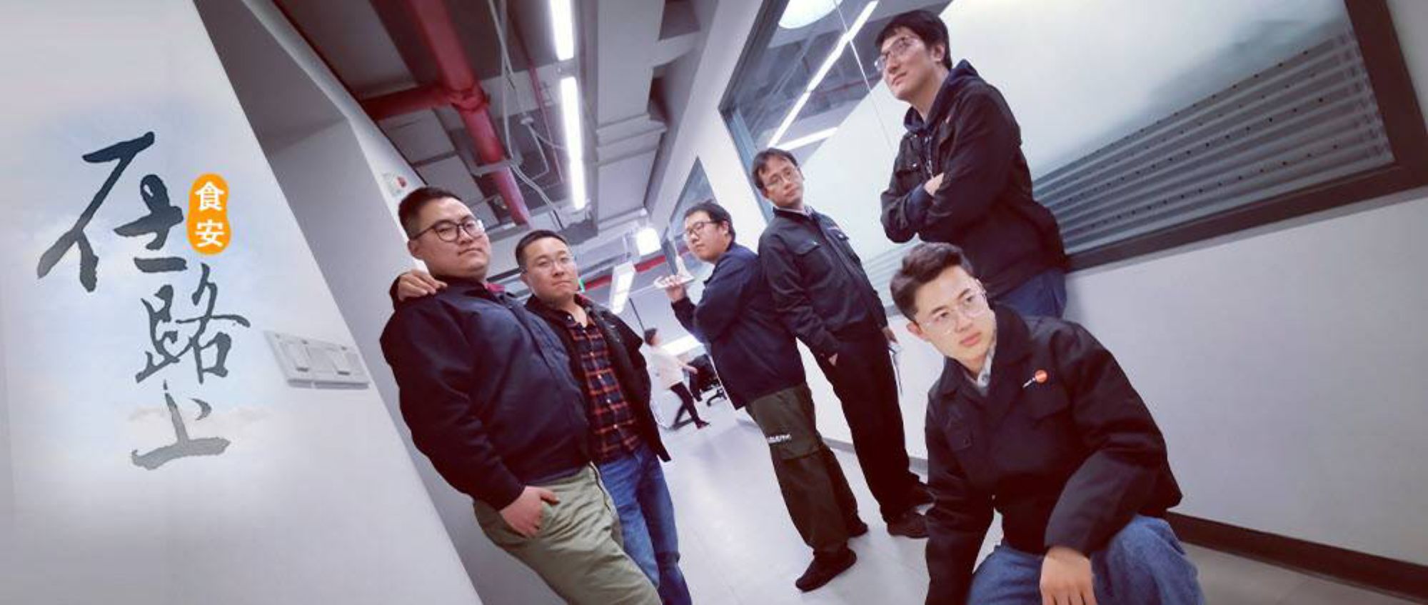 秉承德国技术标准,工程师们不断根据客户需求与特点,对安装进行了改善。为了安装细节时常进行激烈深入的讨论。