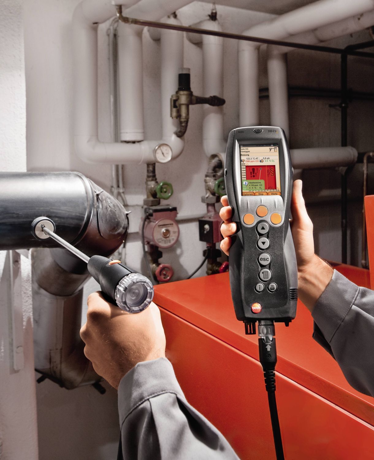 testo-330-2LL-application-emission-000773-bear.jpg