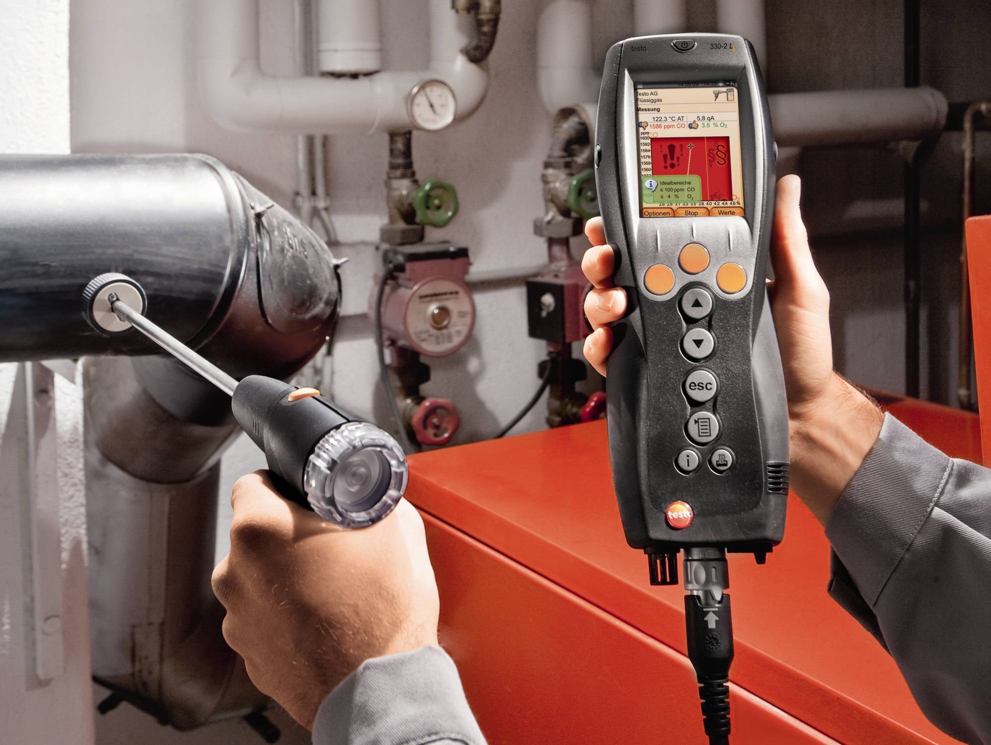 testo-330-2LL-application-emission-000773.jpg