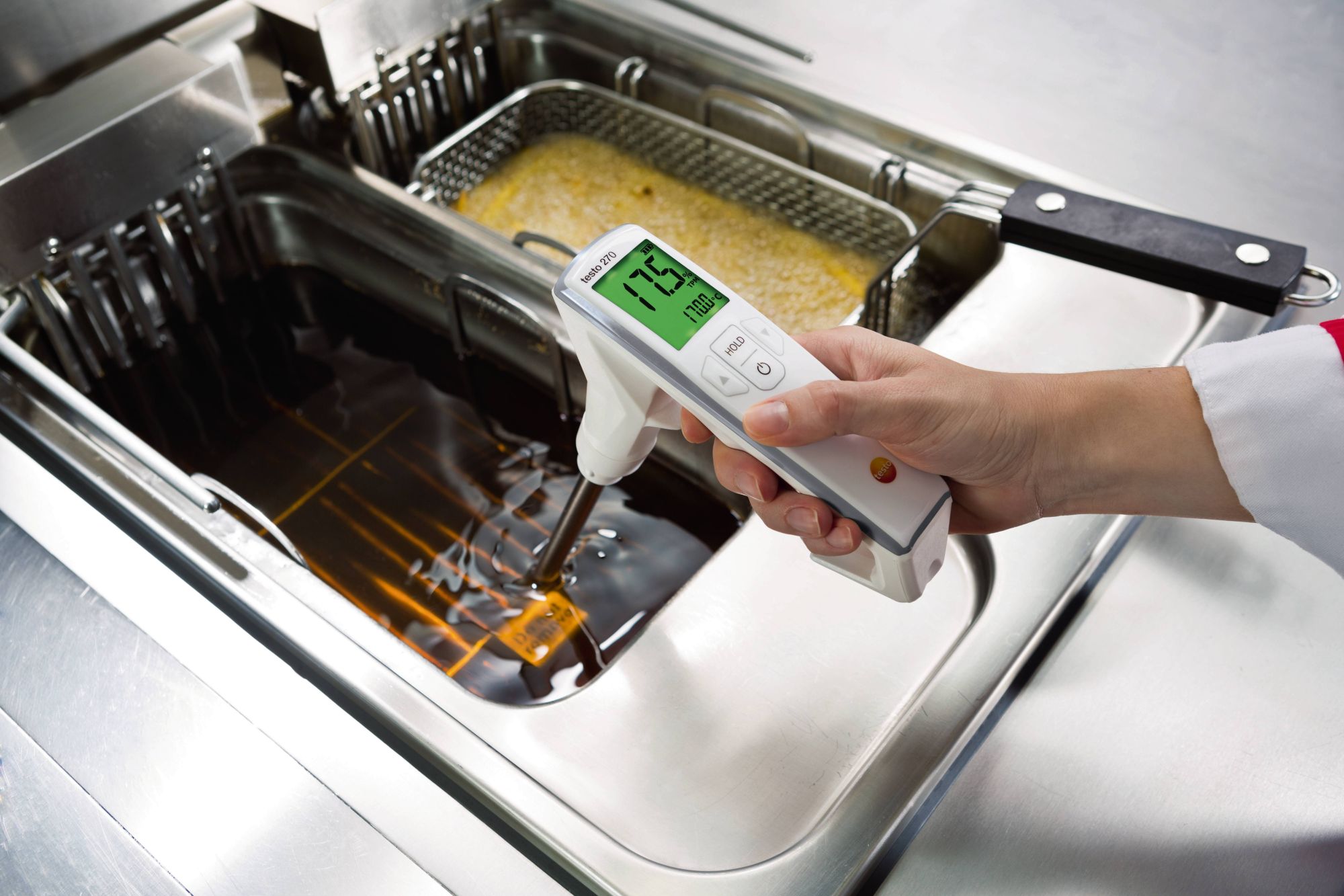 Zeus Street Greek keeps their food fresh by using the Testo 270 to test oil.