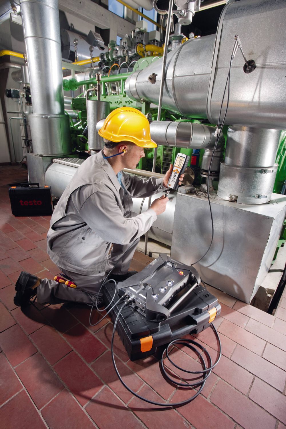 testo 350 Analysis Box for exhaust gas analysis systems Emission